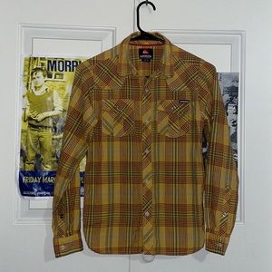 Kids QUICKSILVER RETRO style button down!